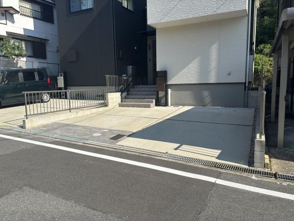 岡崎市上地5丁目・中古戸建の駐車場|２台駐車できます！