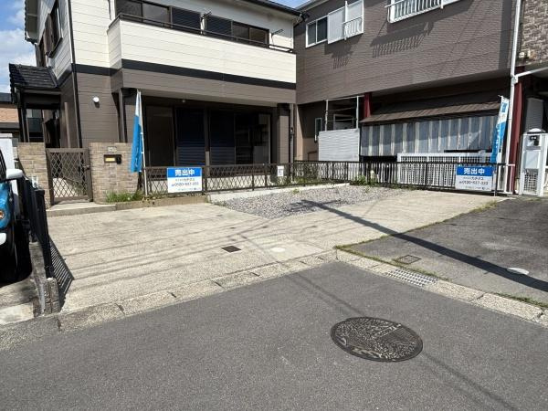 岡崎市矢作町・中古戸建の駐車場|３台駐車できます