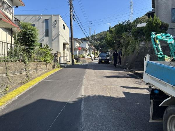 岡崎市本宿町・中古戸建の前面道路含む現地写真|前面道路です。