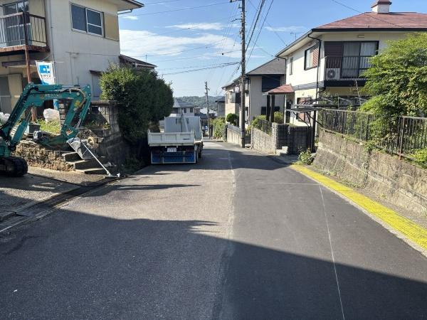 岡崎市本宿町・中古戸建の前面道路含む現地写真|前面道路です。