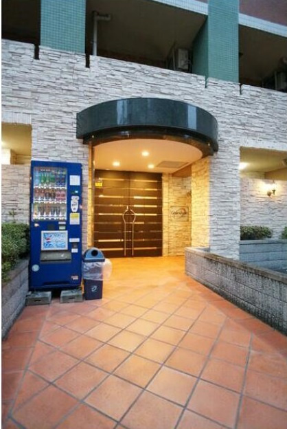 グランヴァン新御徒町のエントランス