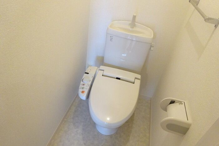 メゾンソレーユ　Ⅰのトイレ|ゆったりとした空間のトイレです