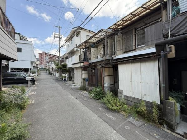 【前面道路含む現地写真】