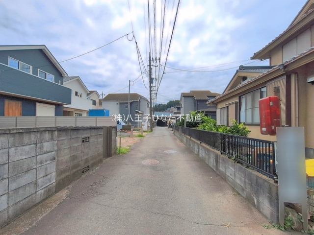 『八王子市新築戸建て』八王子市横川町890-1【仲介手数料無料】の前面道路含む現地写真|～仲介手数料無料☆八王子ひなた不動産～八王子市横川町　新築戸建て