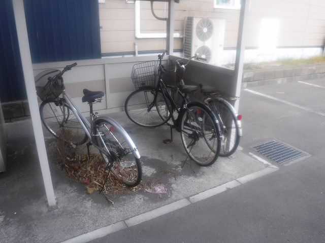 レオパレスメゾンフルールのその他共用部分|駐輪スペースです