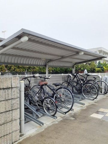 ラフレシール桜の駐車場