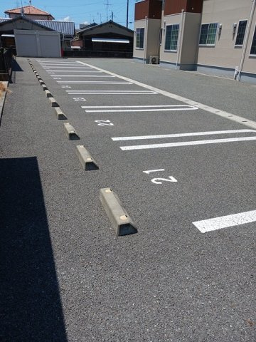 アイビーコートＣの駐車場