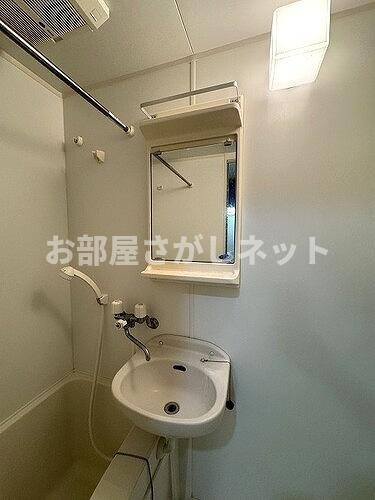 グランド・ガーラ神田【おとり物件なし】#学生・社会人にオススメ！初期費用分割払いOK！の洗面所|３点ユニットバス　※2024年5月撮影