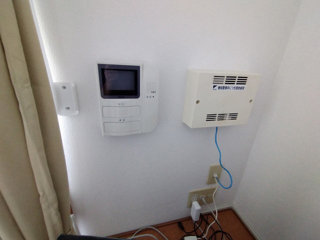 レオパレスヴィレッジのその他|モニターホン標準設置♪