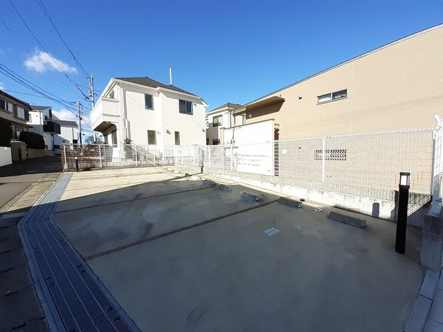 ｖｉｌｌａ　ｃｏｌｌｉｎａの駐車場