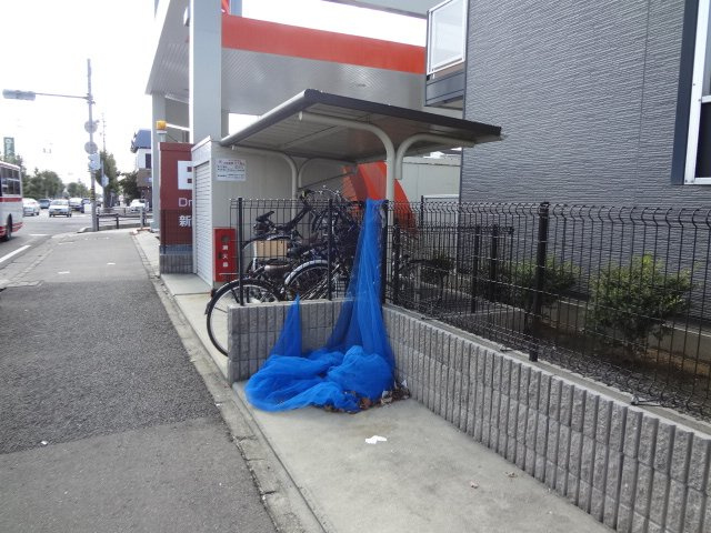 レオパレスｐａｒｓｌｅｙのその他|屋根付き駐輪場・ゴミ置き場