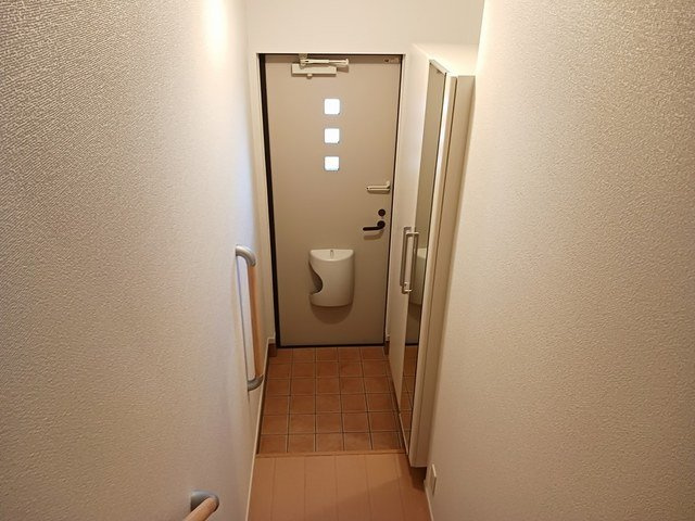 Ｆ・フォレストの玄関
