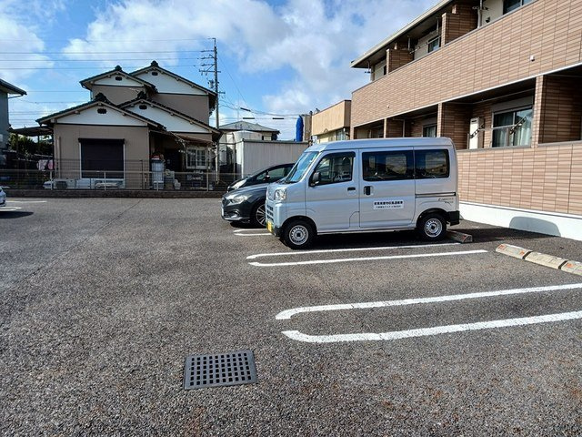 Ｆ・フォレストの駐車場