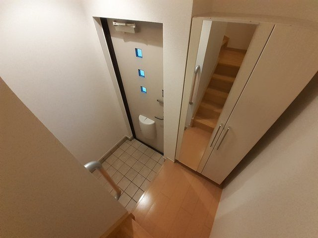 ゴールドマムの玄関