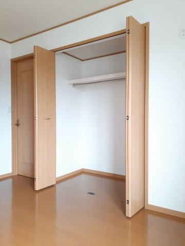 プレシアスフィールドＡの収納