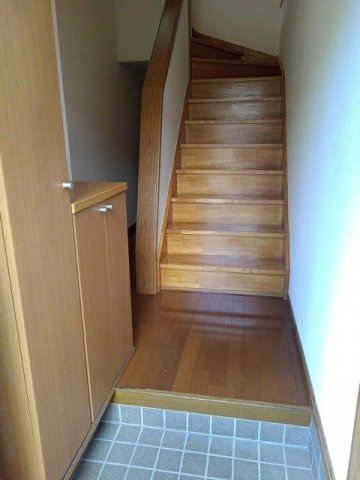 クレストールミカドⅢの玄関