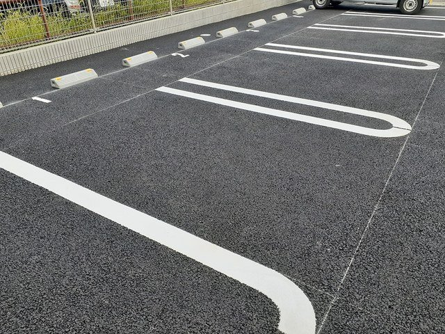 ミレーワ白金の駐車場