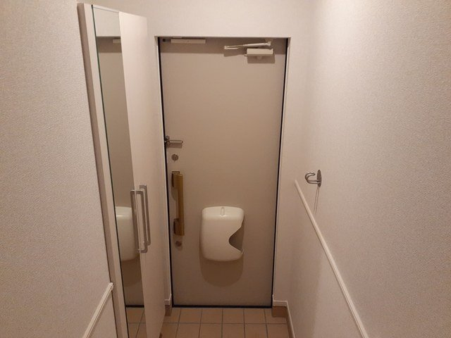 ミレーワ白金の玄関