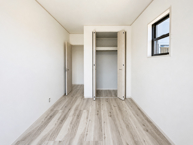ひたちなか市大字高場の中古一戸建の洋室