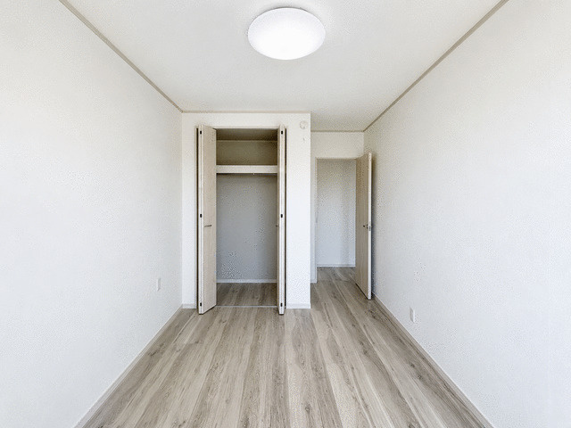 ひたちなか市大字高場の中古一戸建の洋室