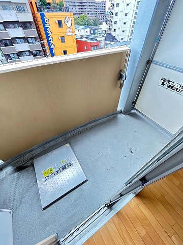 リエス尼崎東のバルコニー