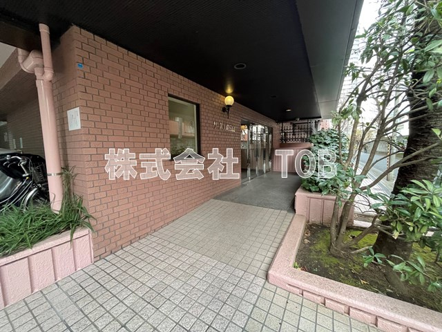 【エントランス】 | サーパス南烏山 | 212号室はオートロック無し号室です