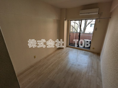 【居間・リビング】 | サーパス南烏山 | ※クリーニング中の写真