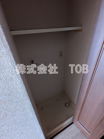 【洗面所】 | サーパス南烏山 | 洗濯機置き場※クリーニング中の写真※