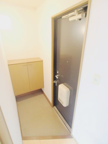 セジュール中井　B棟の玄関