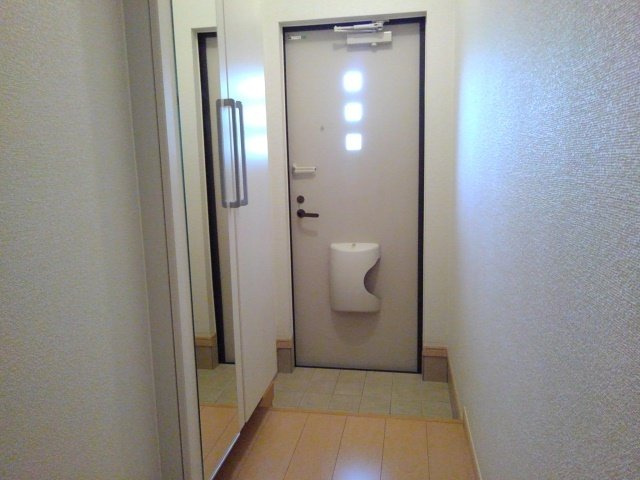 ネオブローテの玄関
