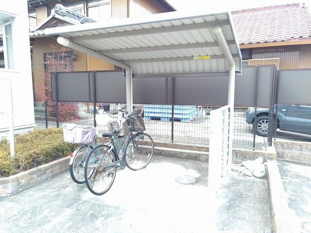 ネオブローテのその他