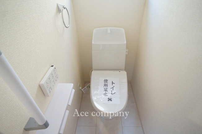 【トイレ】 | 東住吉区照ケ丘矢田3丁目　【2号棟/全7棟】 | トイレは1階と2階の2ヶ所に完備♪ともに同形状のシャワートイレです☆