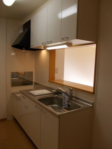 ユリシス１番館のキッチン|使いやすいキッチンです