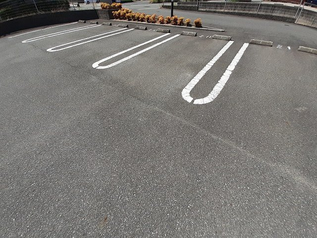 ビアン　カンパーニュＢの駐車場