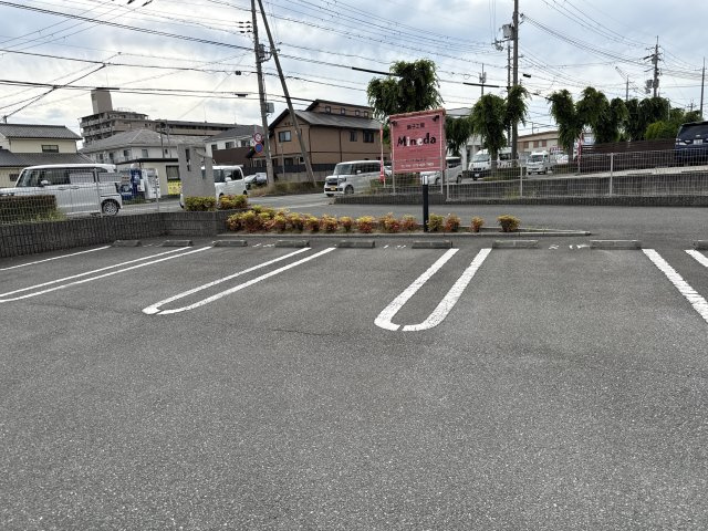 ビアン　カンパーニュＢの駐車場