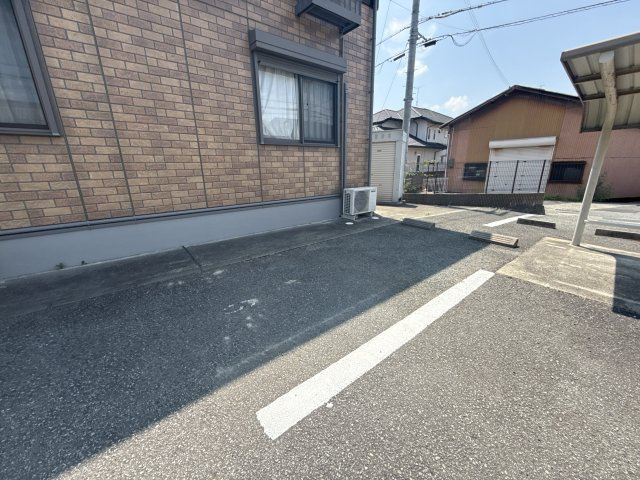 マイルストーンズの駐車場