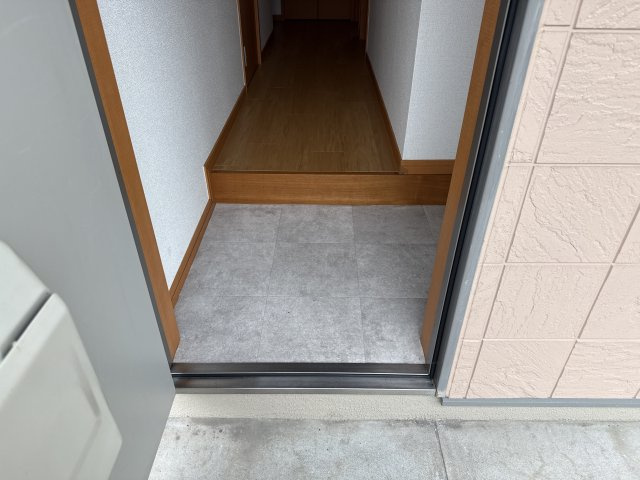 アルティエメスティエリの玄関