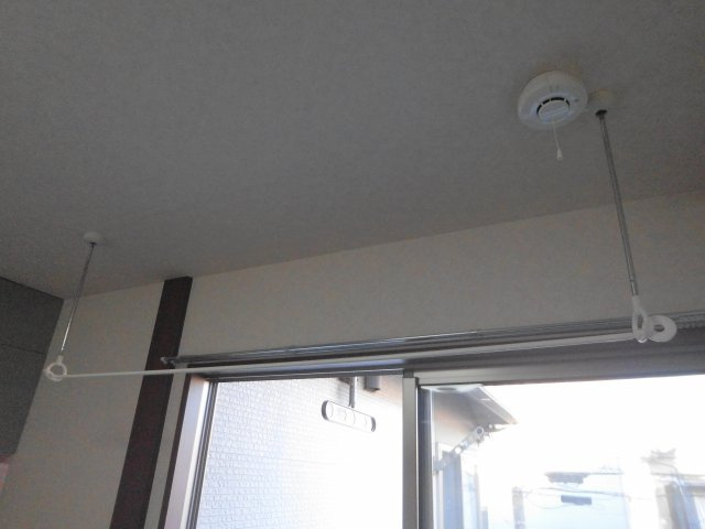 【内装】 | コーポハイブリッジⅢ | 室内干し用フック。