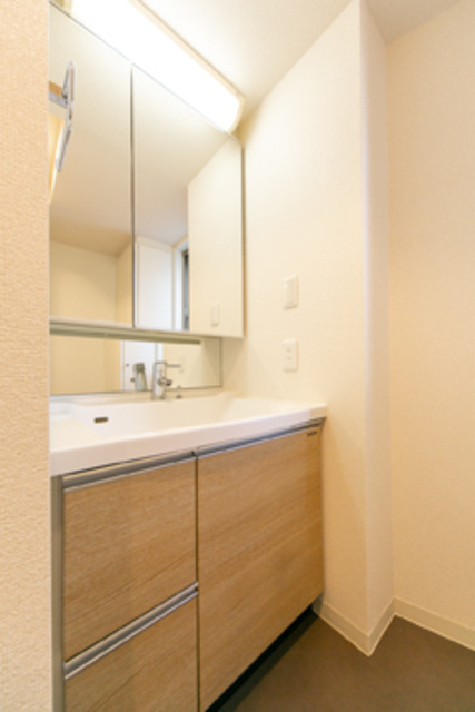 ｉ－Ｓｕｉｔｅ　ＨｉｇａｓｈｉＮａｋａｎｏの洗面所|※写真は同タイプ住戸です。