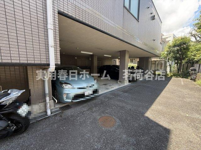 【駐車場】