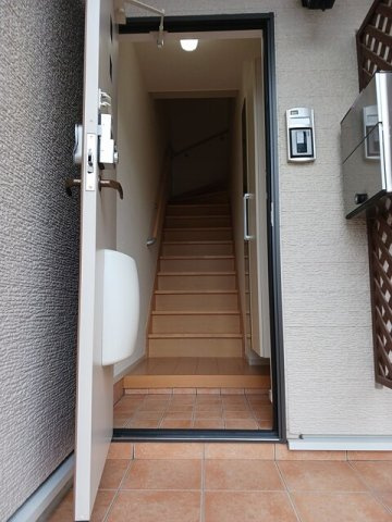 アンバーコートの玄関