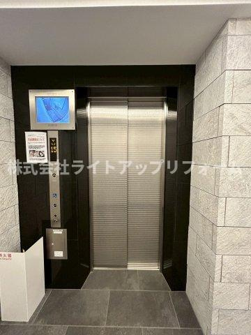 プレサンス神戸水木通ルミエスのエントランス