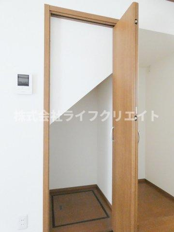 日野本町1丁目戸建の収納