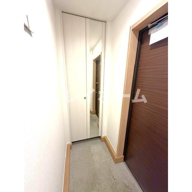 パピエ旗の台の玄関