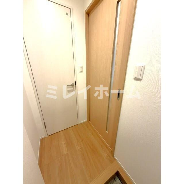 パピエ旗の台の玄関