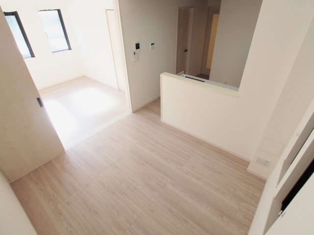 三迫APARTMENTの居間・リビング