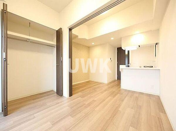 名古屋市中村区本陣通４丁目の賃貸マンションの居間・リビング