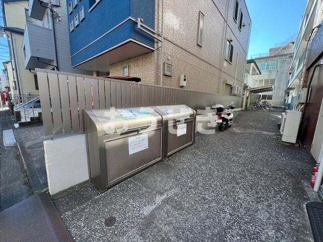 サンコート上大岡のその他共用部分|※建物横ゴミ置き場
