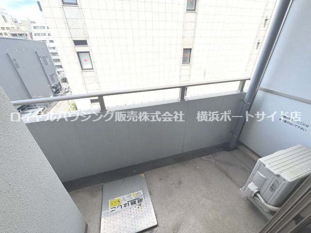 【バルコニー】