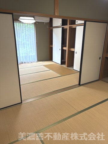 ６７２８３　郡上市八幡町島谷中古戸建の和室